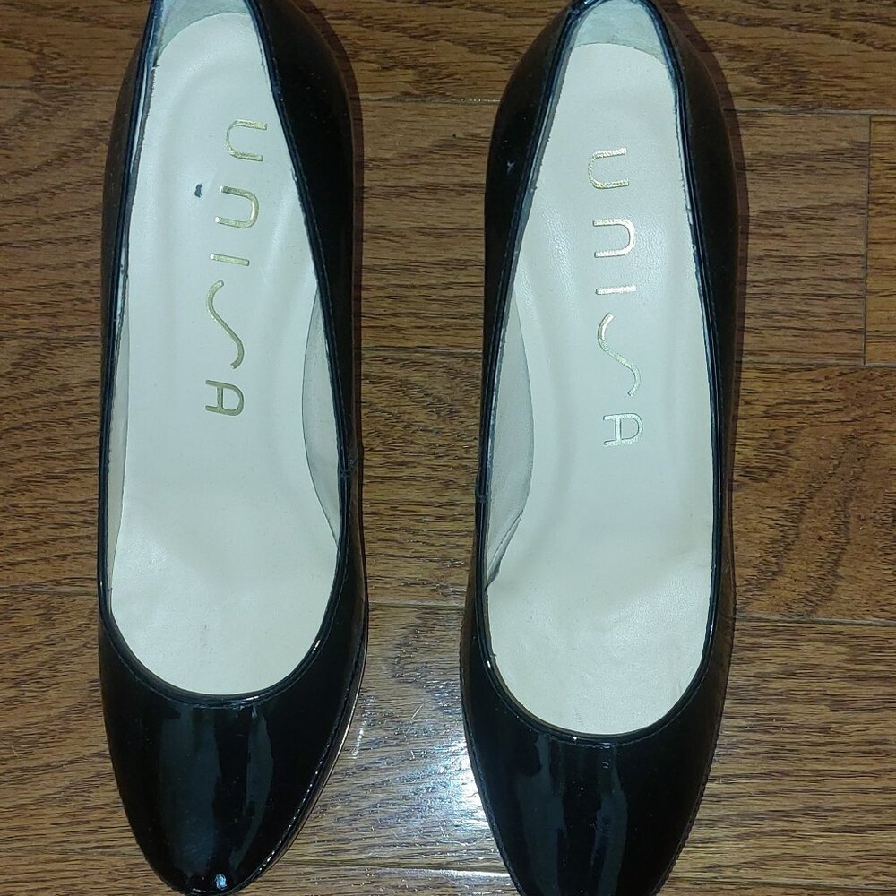UNISA Black Patent Leather Shoes - Size 7.5